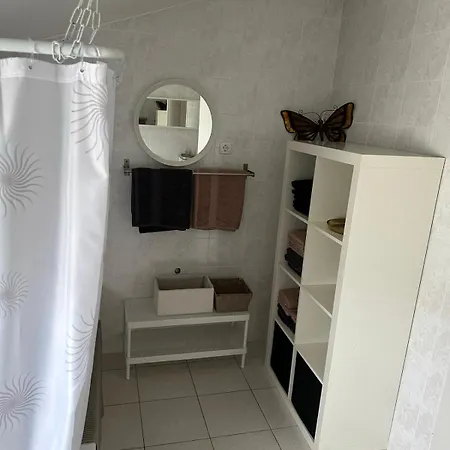 Marija Mit Pool Vilanija