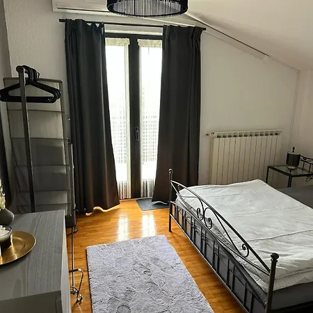 Сasa de vacaciones Marija Mit Pool