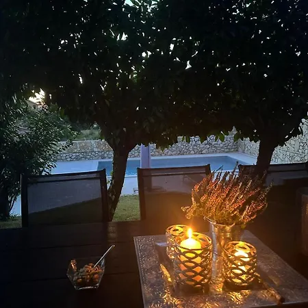 Ferienhaus Marija Mit Pool Vilanija