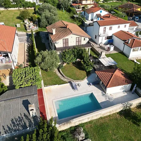 Holiday home Marija Mit Pool *