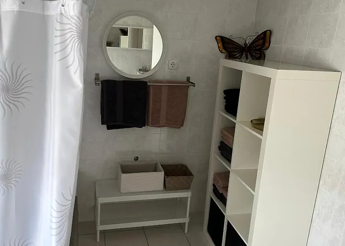 Marija Mit Pool Vilanija