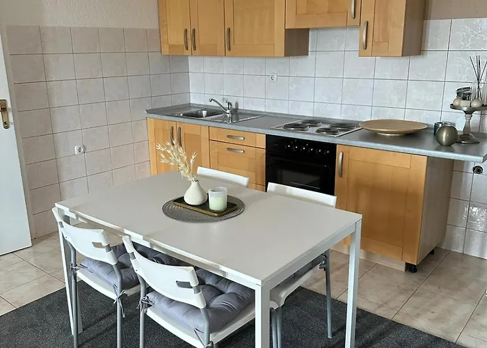 Marija Mit Pool Feriehus Vilanija