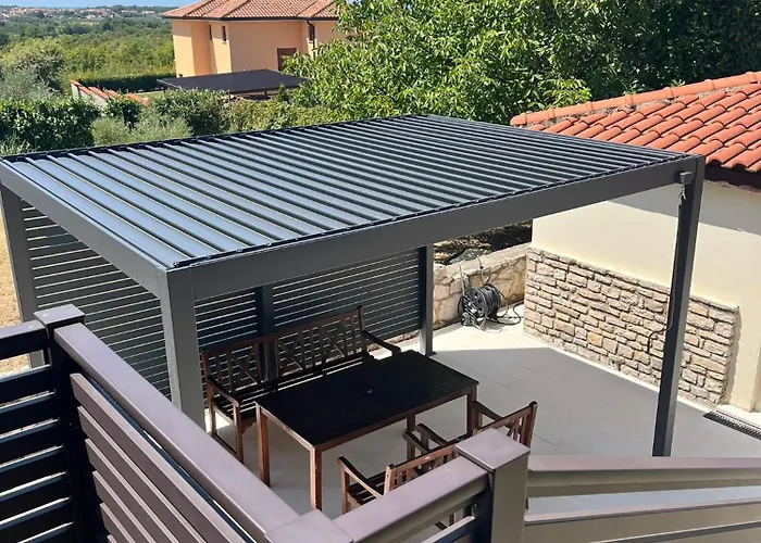 Holiday home Marija Mit Pool